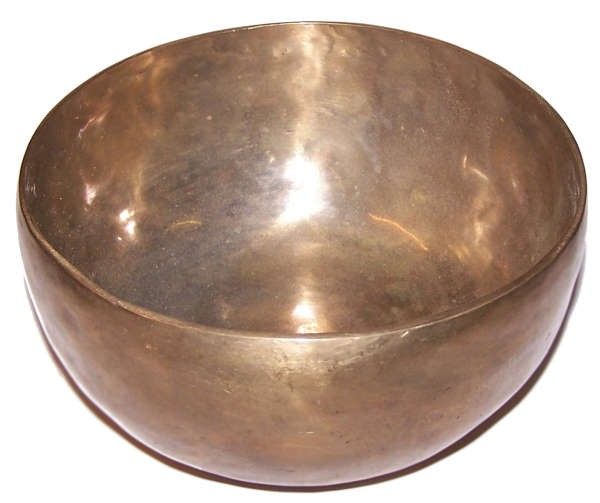 Extra Large Handmade Singing Bowl – Perfect For Meditation, showcasing a beautifully crafted bronze bowl, ideal for enhancing meditation practices and serving as a stunning home decor piece, perfect for Christmas gift giving.