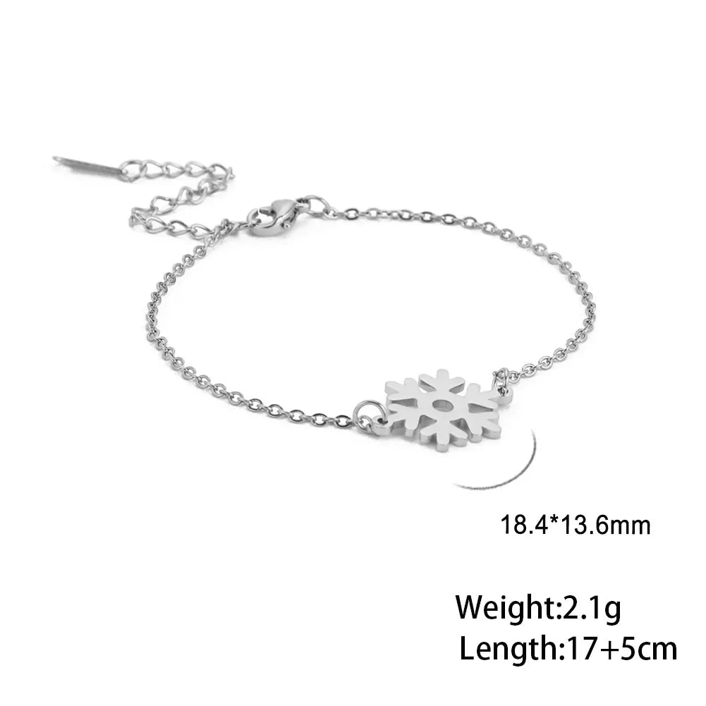 Christmas Snowflake Bracelet - Elegant Festive Accessory - Cake Pops Parties