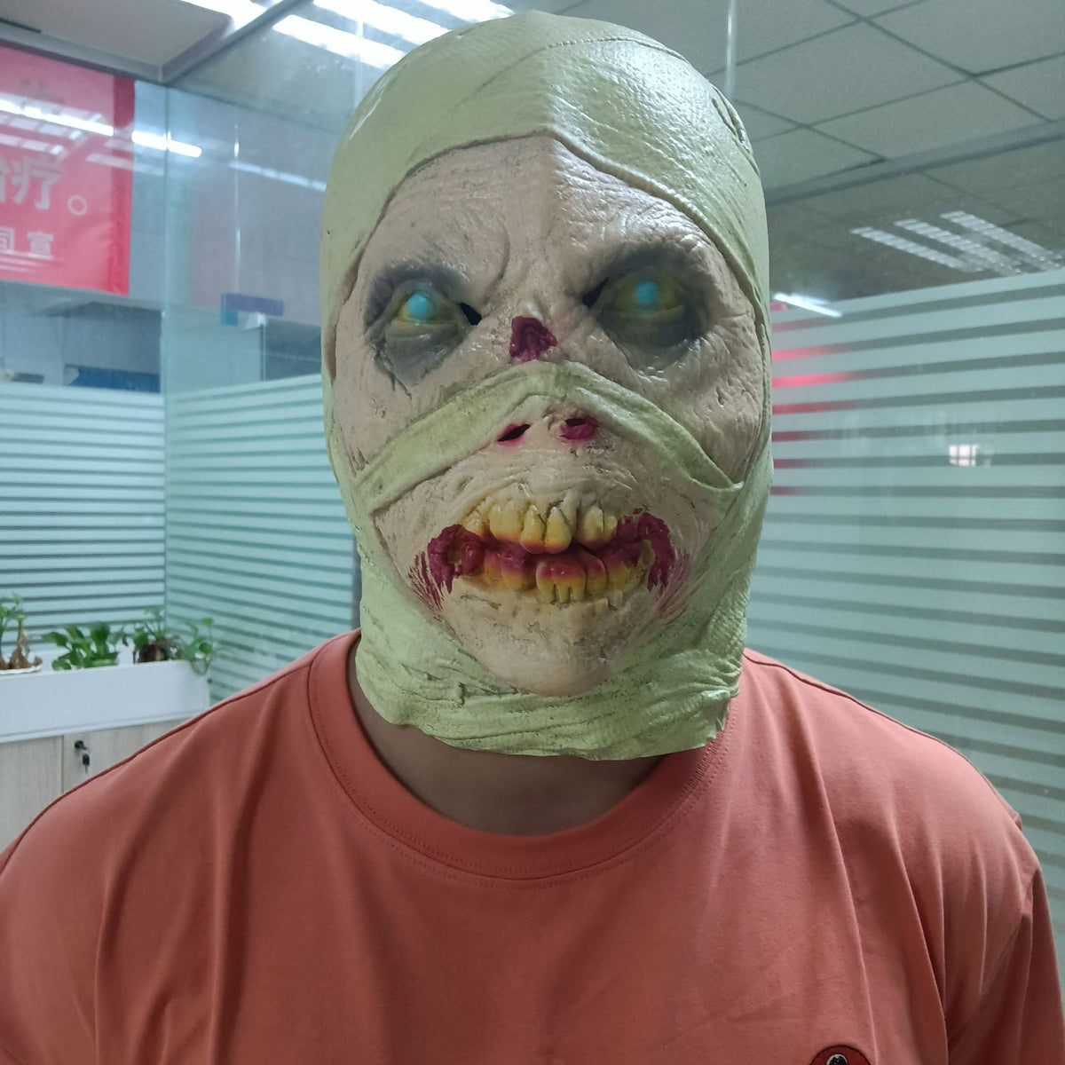 Horror Mummy Halloween Mask - Cake Pops Parties