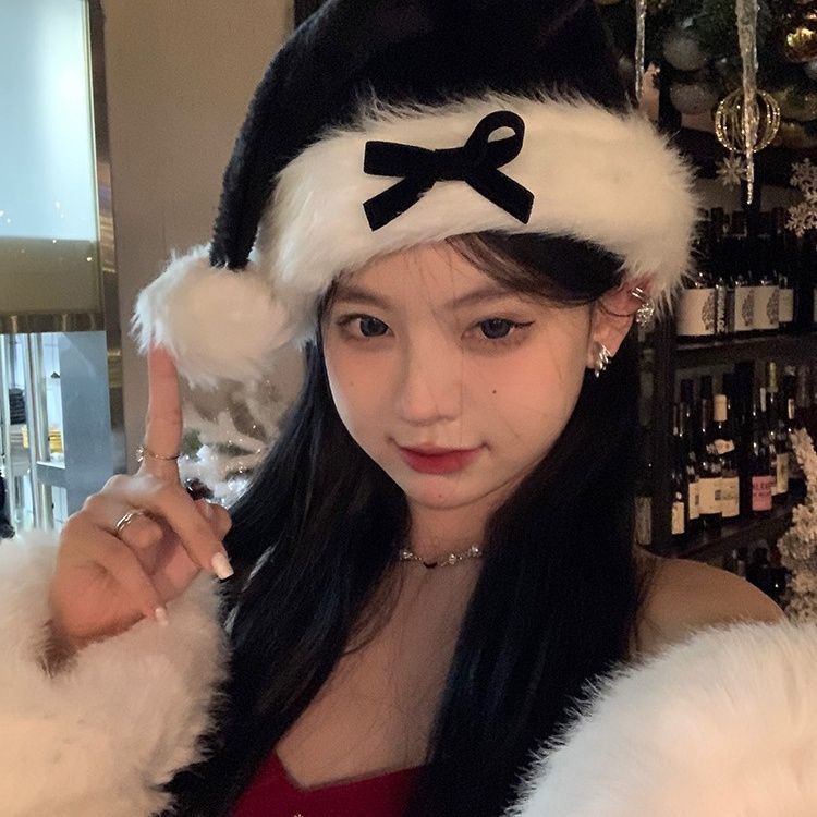 Charming Red Bow Christmas Hat - Stylish Winter Accessory