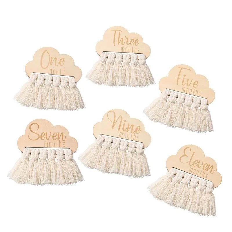 8-Piece Wooden Baby Milestone Cards With Cute Tassels