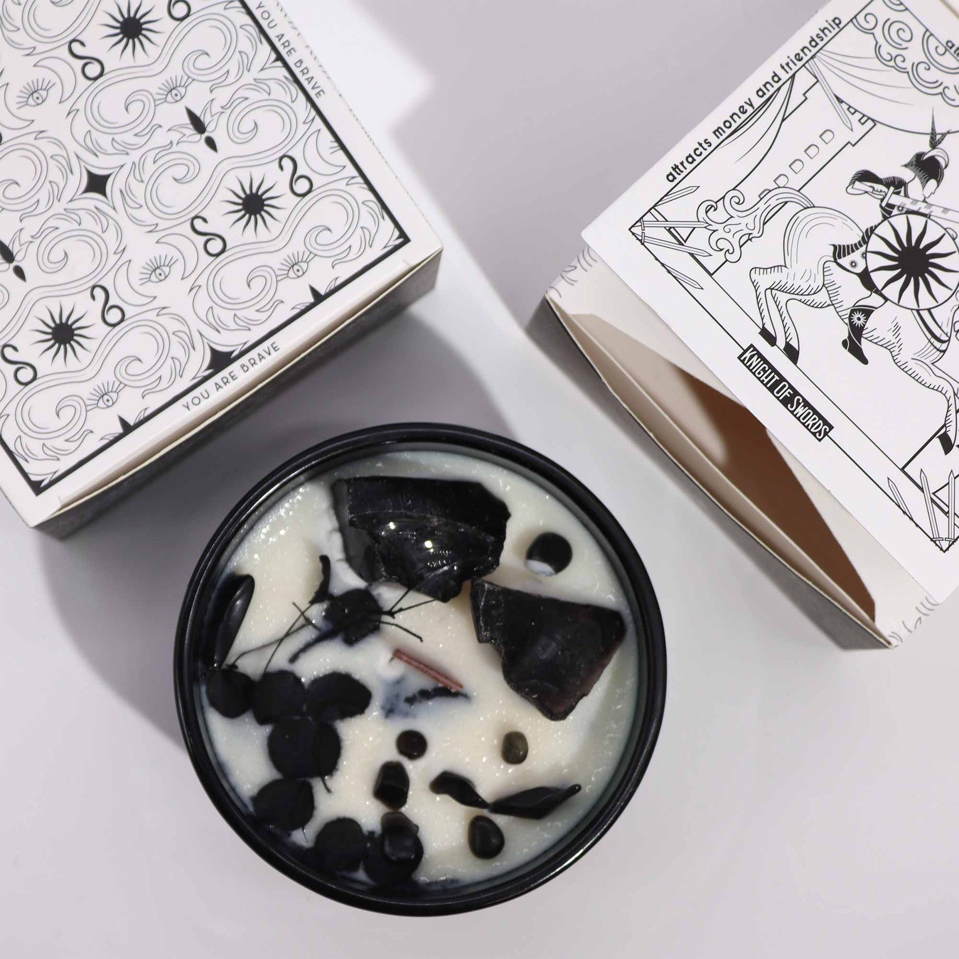 Hare Crystal Flower Candle - Knight of Swords with Black Obsidian gemstones and dried flowers, representing luxury and enchantment. Perfect for adding a unique scent to your home, this candle makes an ideal Christmas Gift Home Fragrance.