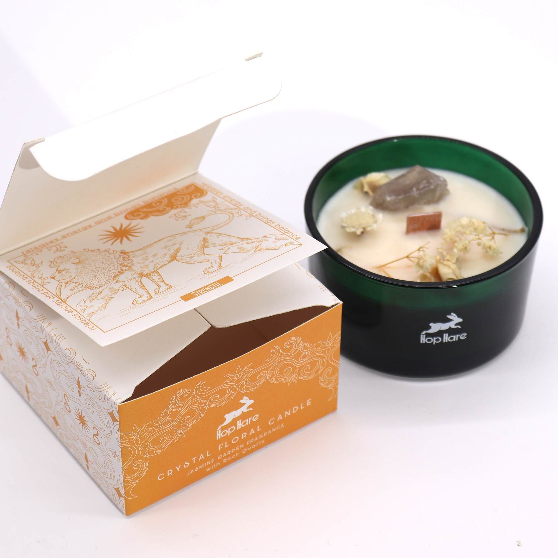 Hop Hare Magical Flower Candle with Tarot Card - Jasmine Garden Scent beautifully packaged in a box. This stunning candle features dried flowers and quartz, making it a perfect Christmas gift home fragrance.