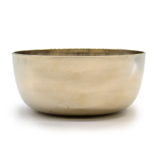 Brass Singing Bowl 17Cm â€“ Mindful Meditation Tool for Relaxation. A beautifully crafted brass bowl showcasing its smooth, shiny surface, perfect for enhancing meditation practices. Ideal for Christmas Gift Home Fragrance.