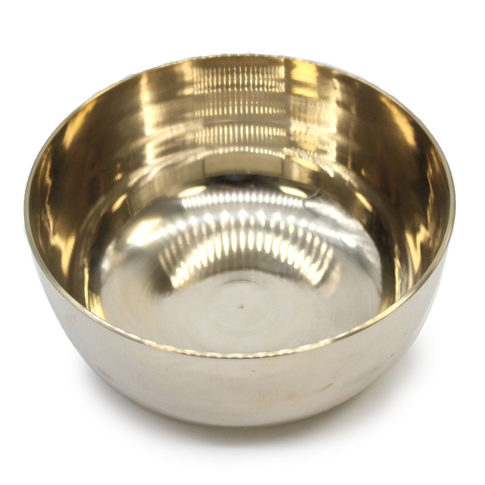 Brass Singing Bowl 17Cm – Mindful Meditation Tool for Relaxation. This image captures the interior of the bowl with its reflective surface, emphasising its quality and suitability for deep meditation sessions. Ideal for Christmas Gift Home Fragrance.