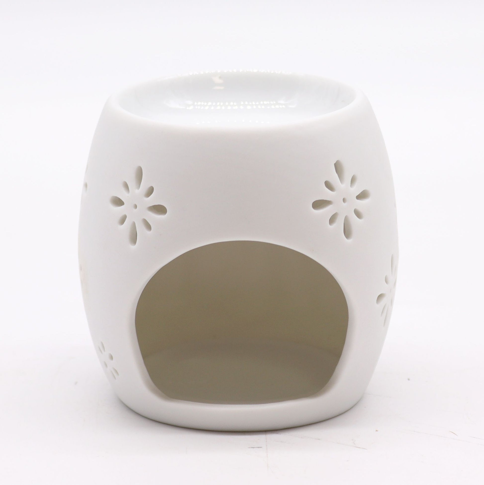 Elegant Cherubs Design Ceramic Oil Burners with a simple yet elegant design. A stylish addition to your home fragrance collection, this piece is a fantastic Christmas gift for those who love a cozy ambience.