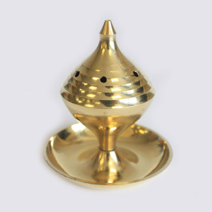 Elegant Medium Brass Incense Burner showcased with a shiny polished finish, perfect for enhancing your rituals and meditation. This stylish incense burner is ideal for creating a calming atmosphere in your home, making it a delightful {{scent}} {{product_type}} – Christmas Gift Home Fragrance.