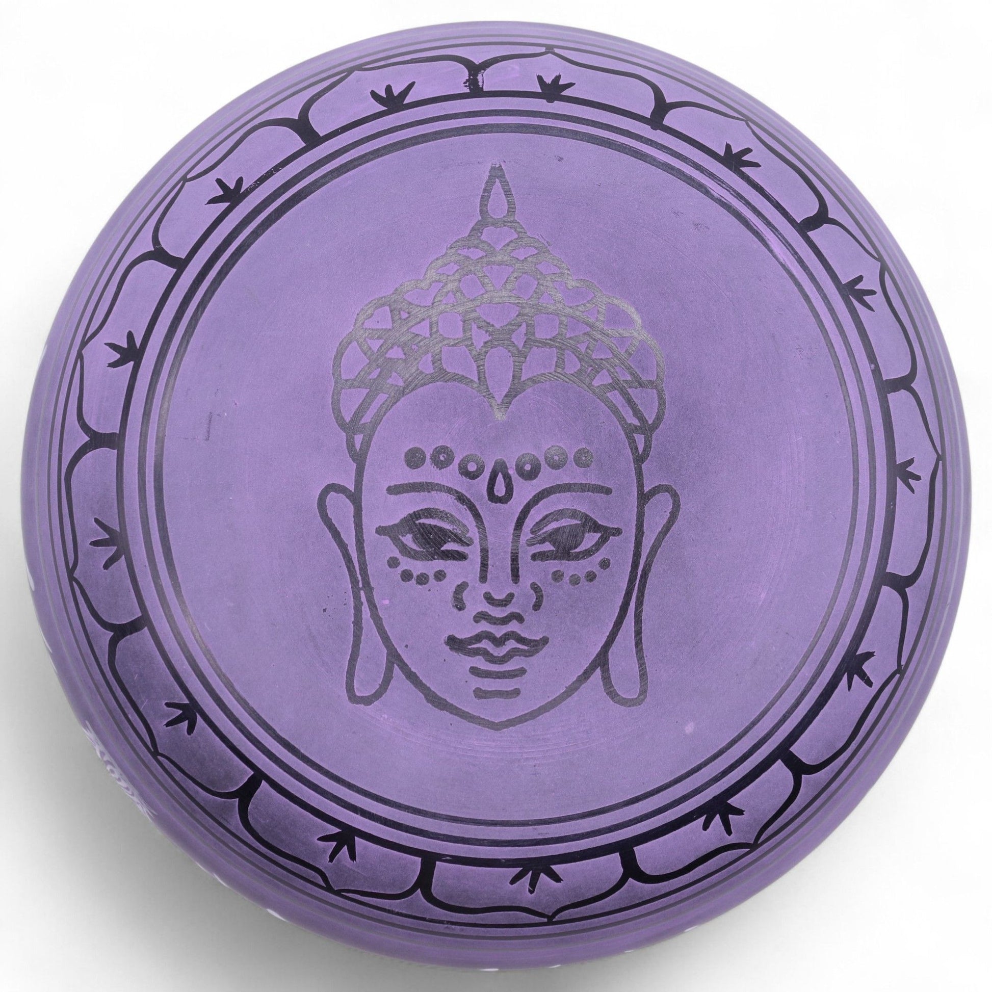 Extra Loud Purple Haze Singing Bowl - 23cm meditation tool featuring intricate buddha design. Ideal for sound therapy and mindfulness practice, making it a unique Christmas gift for home fragrance enthusiasts.