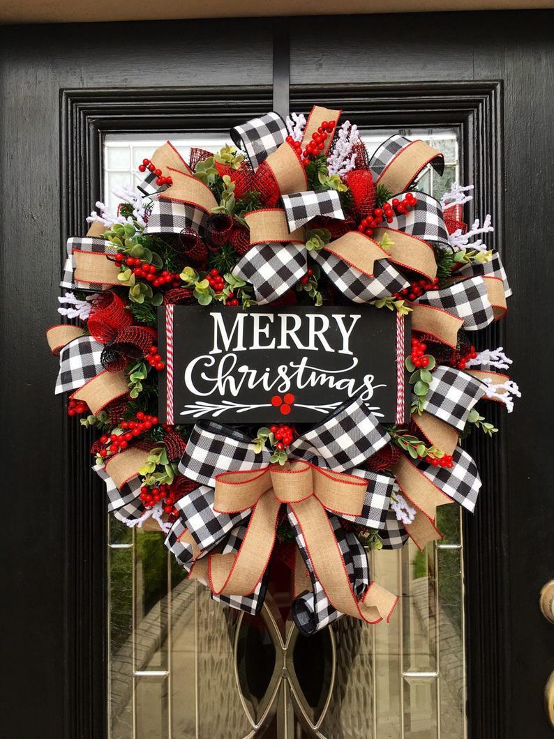 Christmas Bow Garland Decoration - Cake Pops Parties