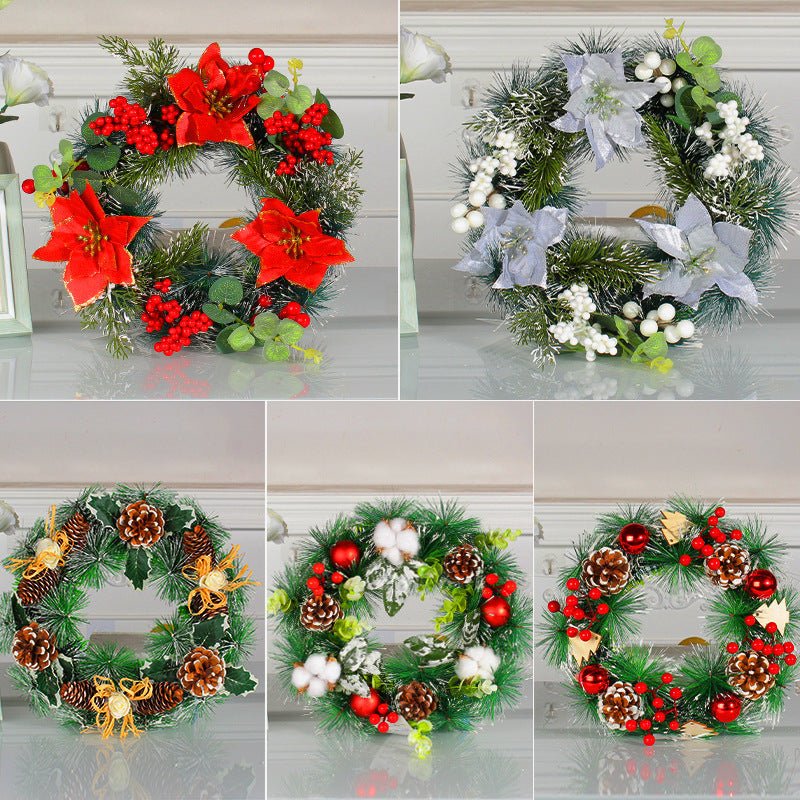 Christmas Pinecone Wreath Decoration - Cake Pops Parties