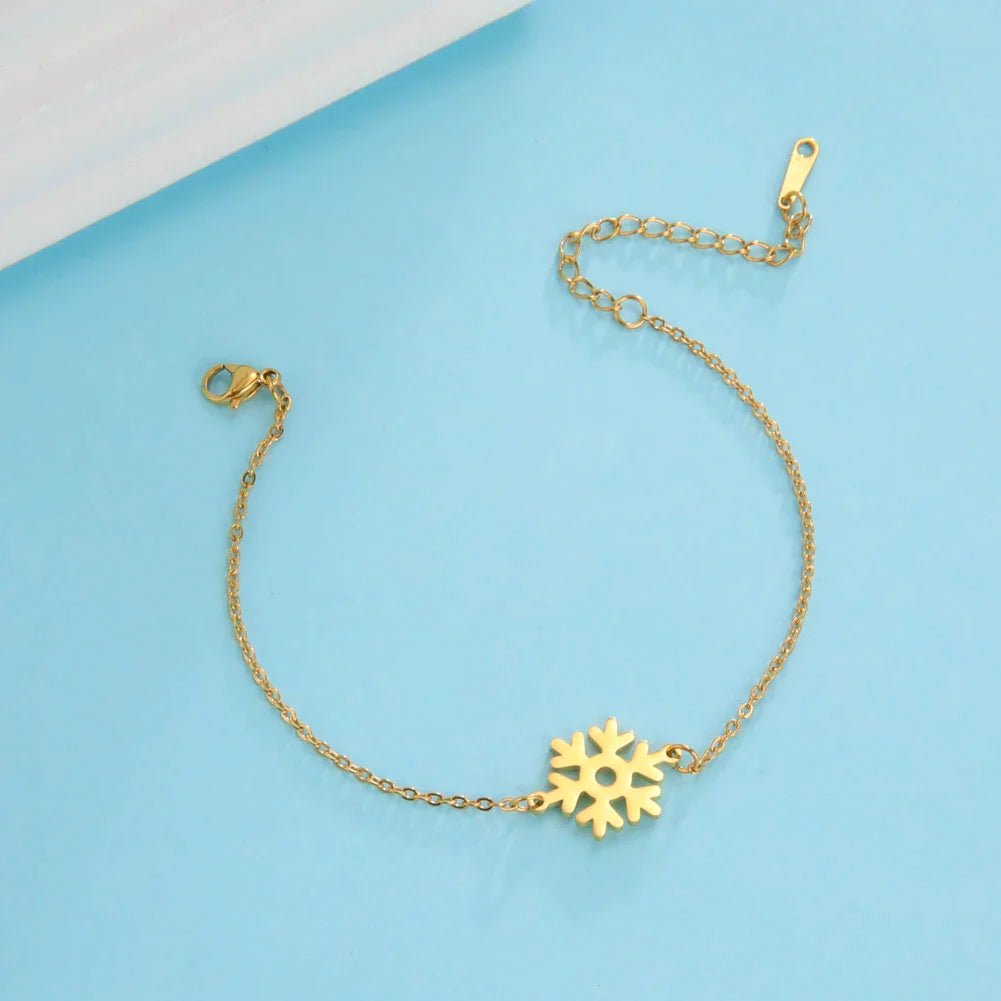Christmas Snowflake Bracelet - Elegant Festive Accessory - Cake Pops Parties