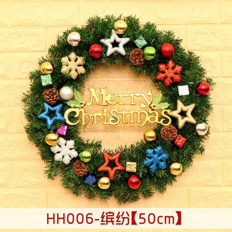 Christmas Wreath Hanging Decoration - Cake Pops Parties