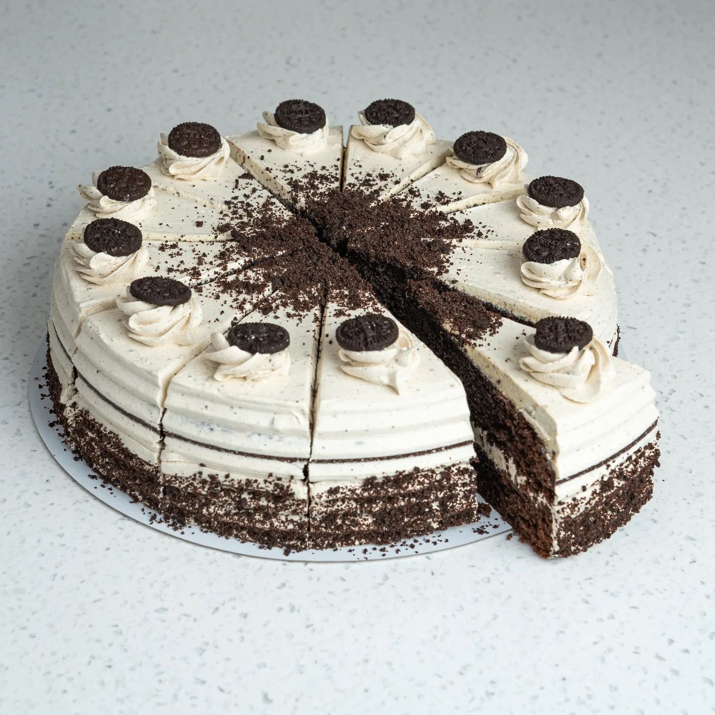 Dark Chocolate Oreo Cake - Cake Pops Parties