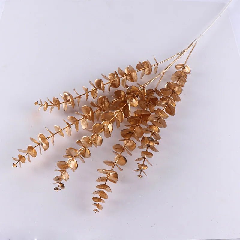 Golden Maple Leaf Christmas Decor - Cake Pops Parties