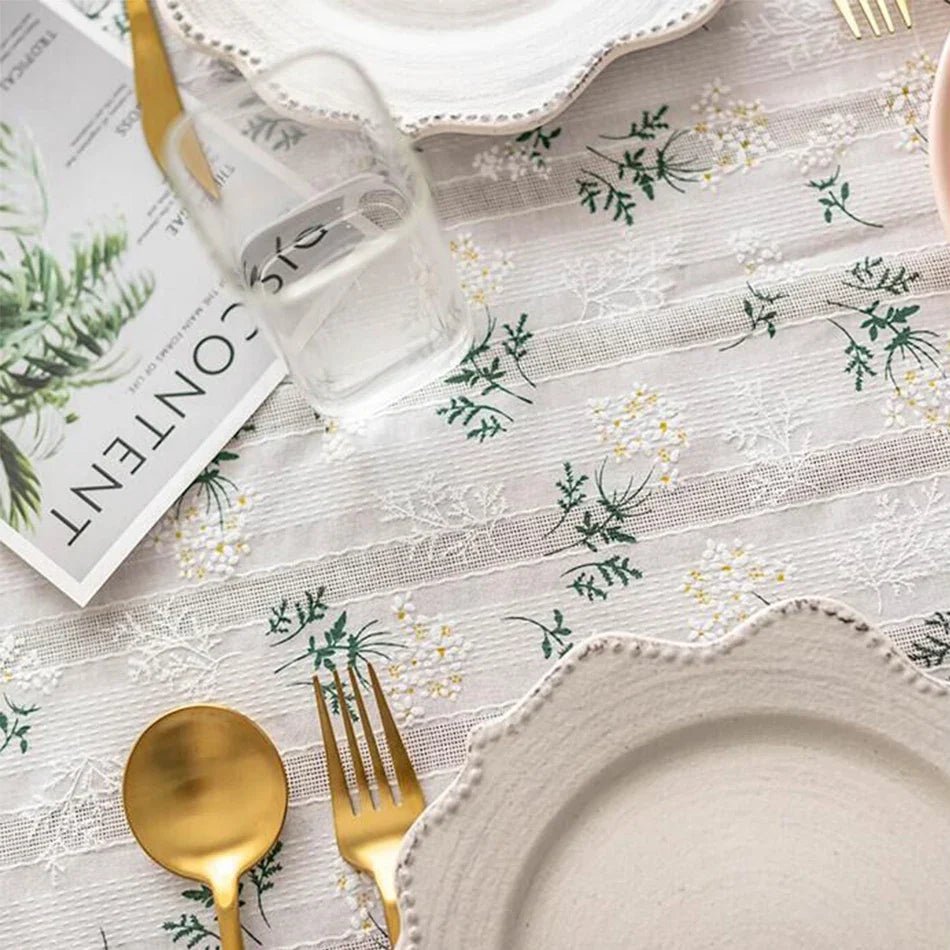 Korean Style Daisy Cotton Tablecloth - Cake Pops Parties