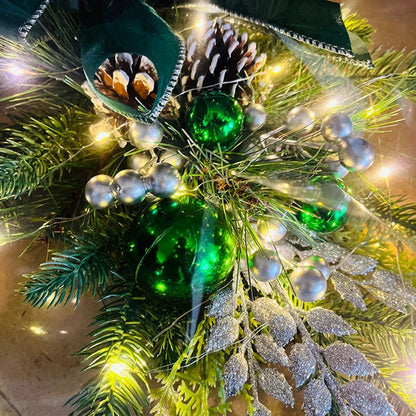 LED Christmas Wreath Garland - Festive Holiday Decor - Cake Pops Parties