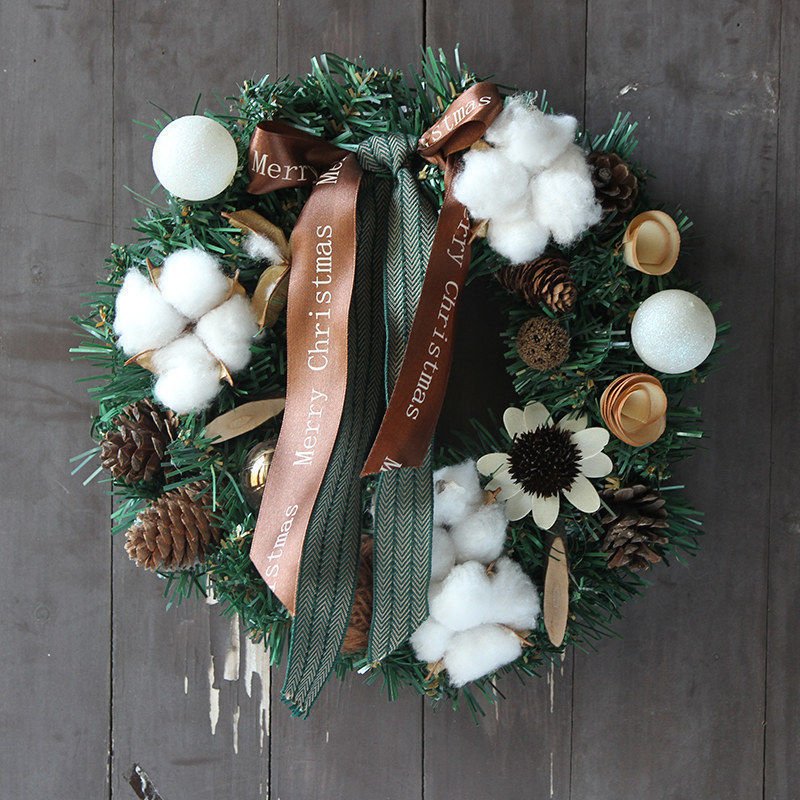 Luxurious Christmas PVC Wreath - Cake Pops Parties