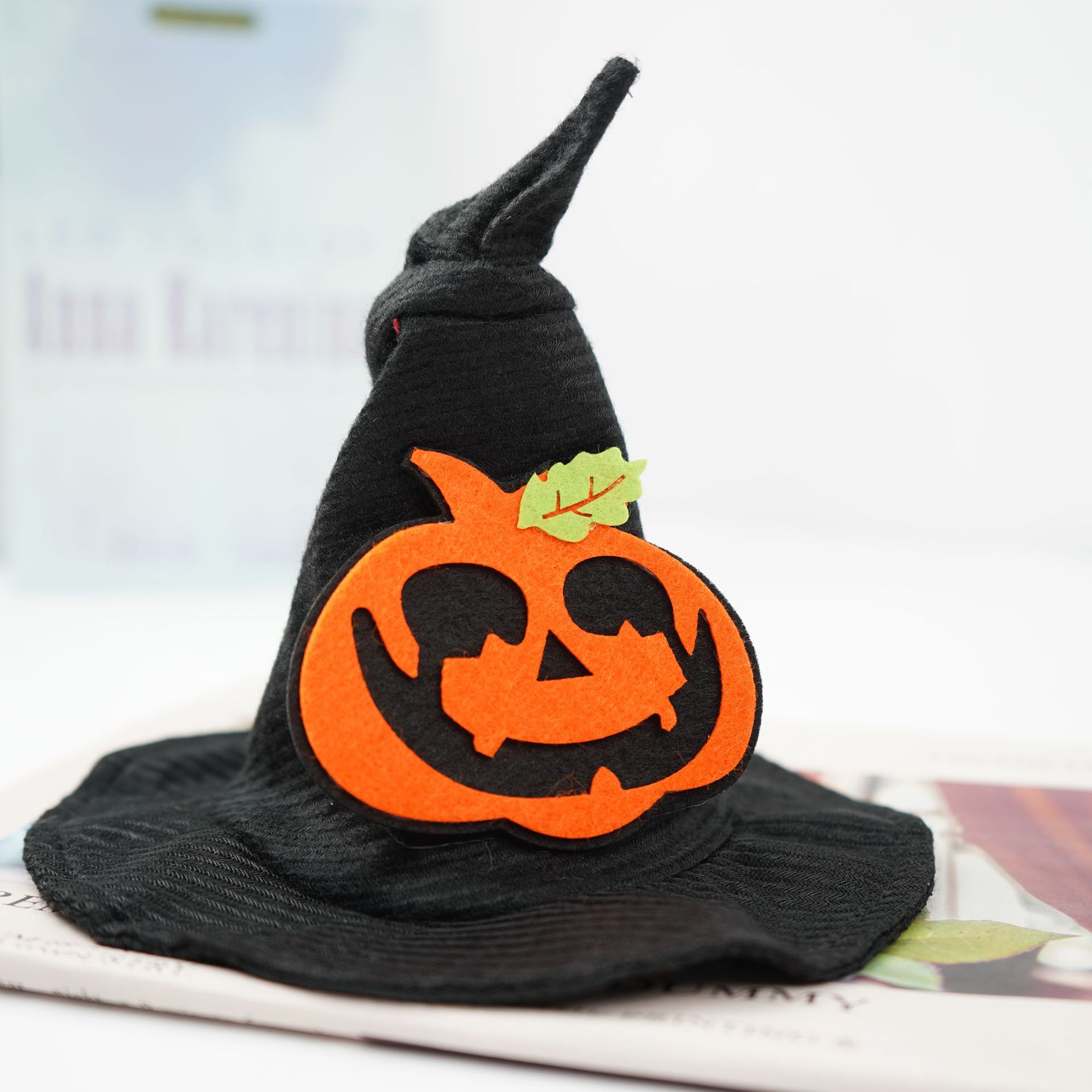 Magic Halloween Pet Hat Transformation - Cake Pops Parties