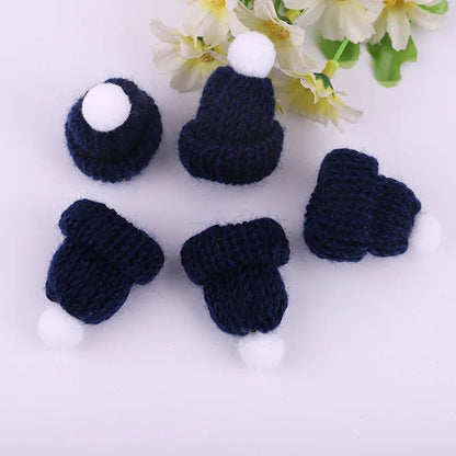Mini Knitting Hats Christmas Ornaments - Cake Pops Parties