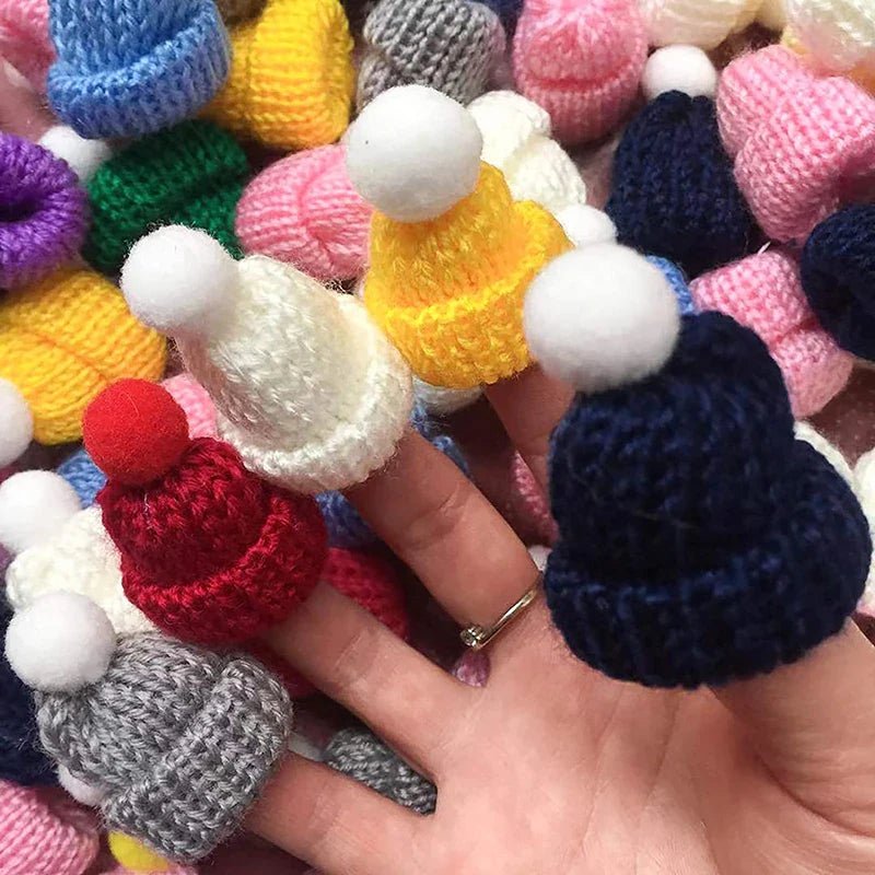 Mini Knitting Hats Christmas Ornaments - Cake Pops Parties