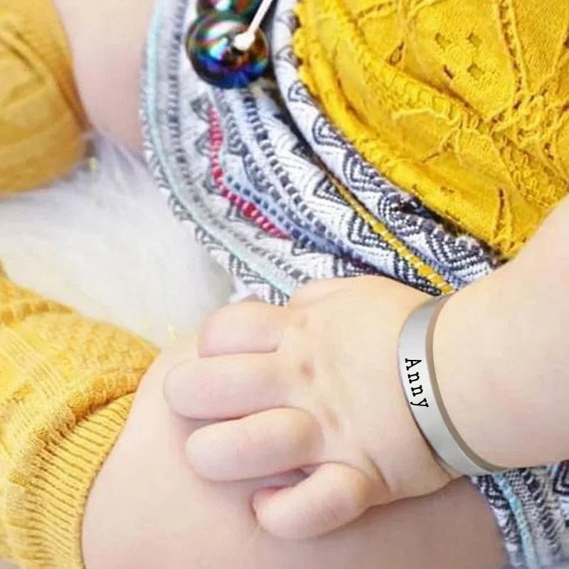 Personalized Baby Toddler Name Bracelet - Cake Pops Parties