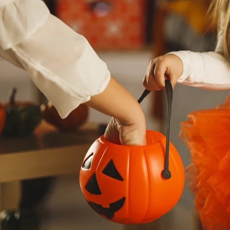 Portable Pumpkin Candy Box - Cake Pops Parties