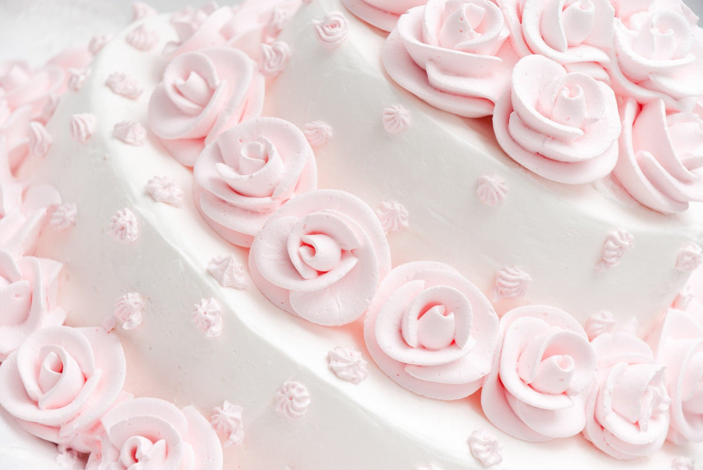 Round Pink and White Layer Wedding Cake - Cake Pops Parties