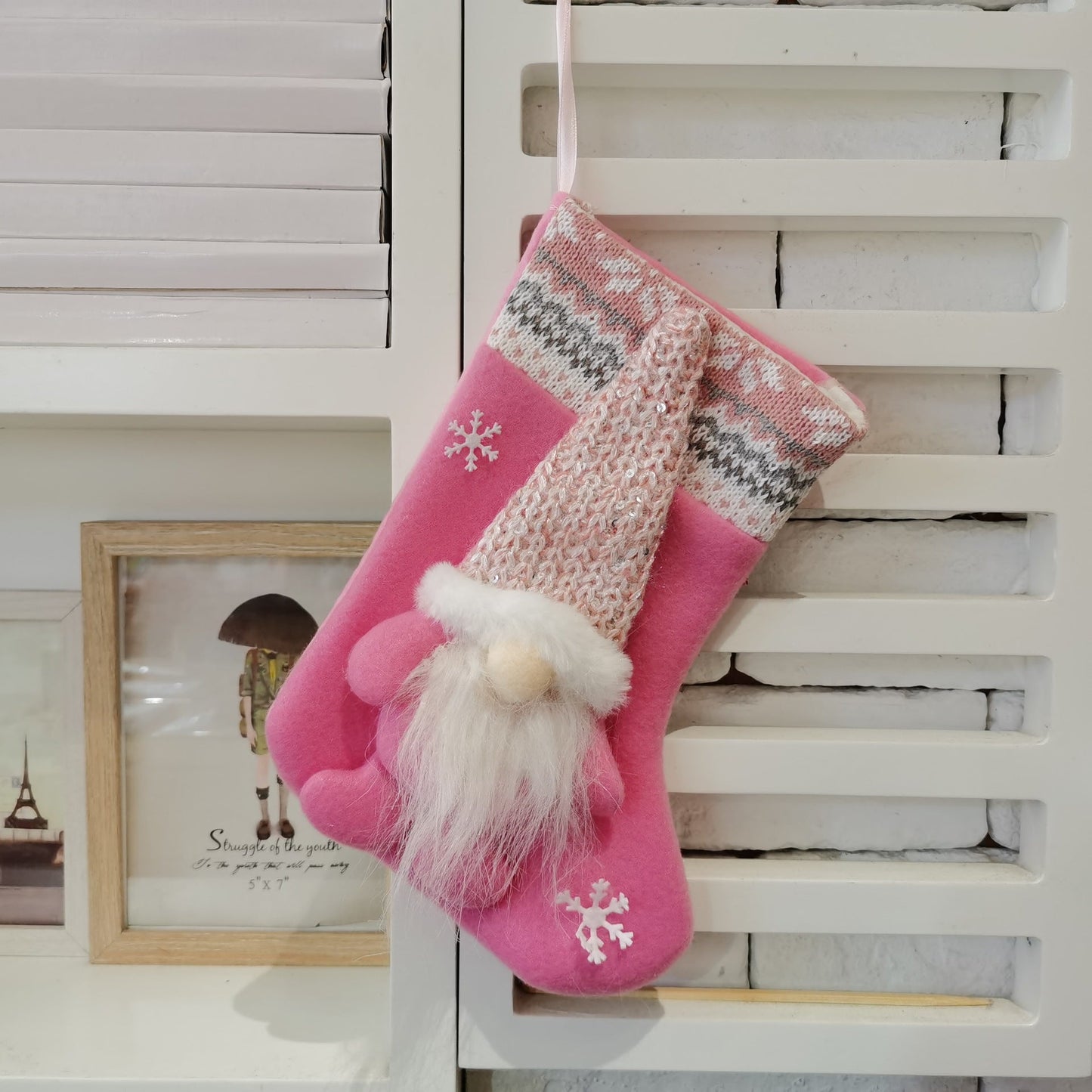 Santa Stockings Christmas Ornament - Cake Pops Parties