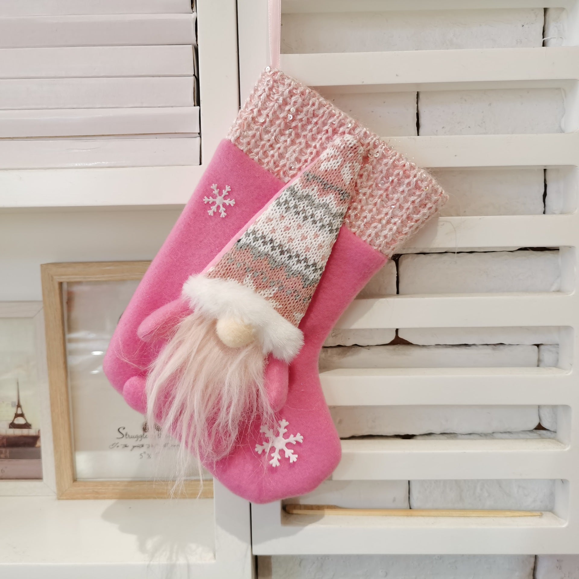 Santa Stockings Christmas Ornament - Cake Pops Parties
