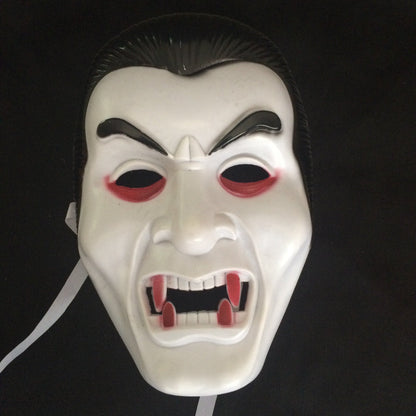 Scary Vampire Mask - Halloween Special - Cake Pops Parties