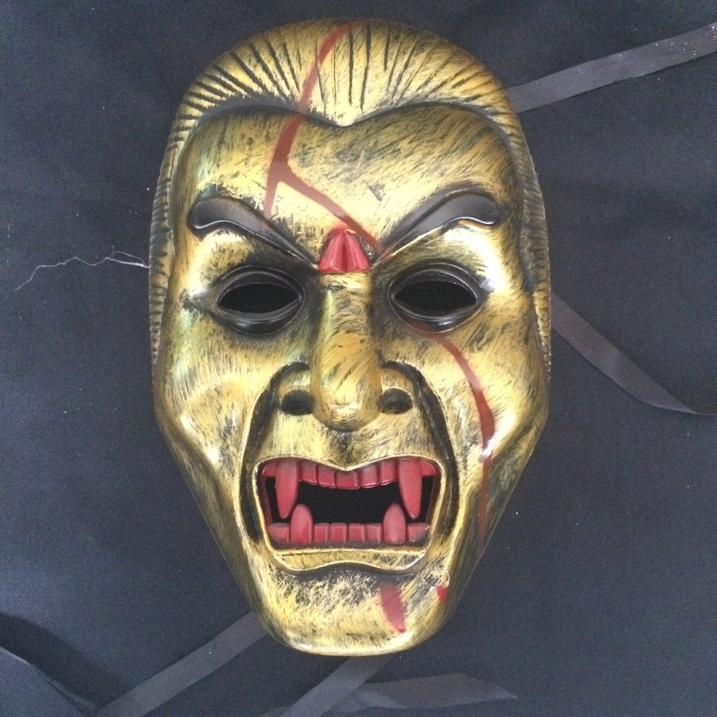Scary Vampire Mask - Halloween Special - Cake Pops Parties