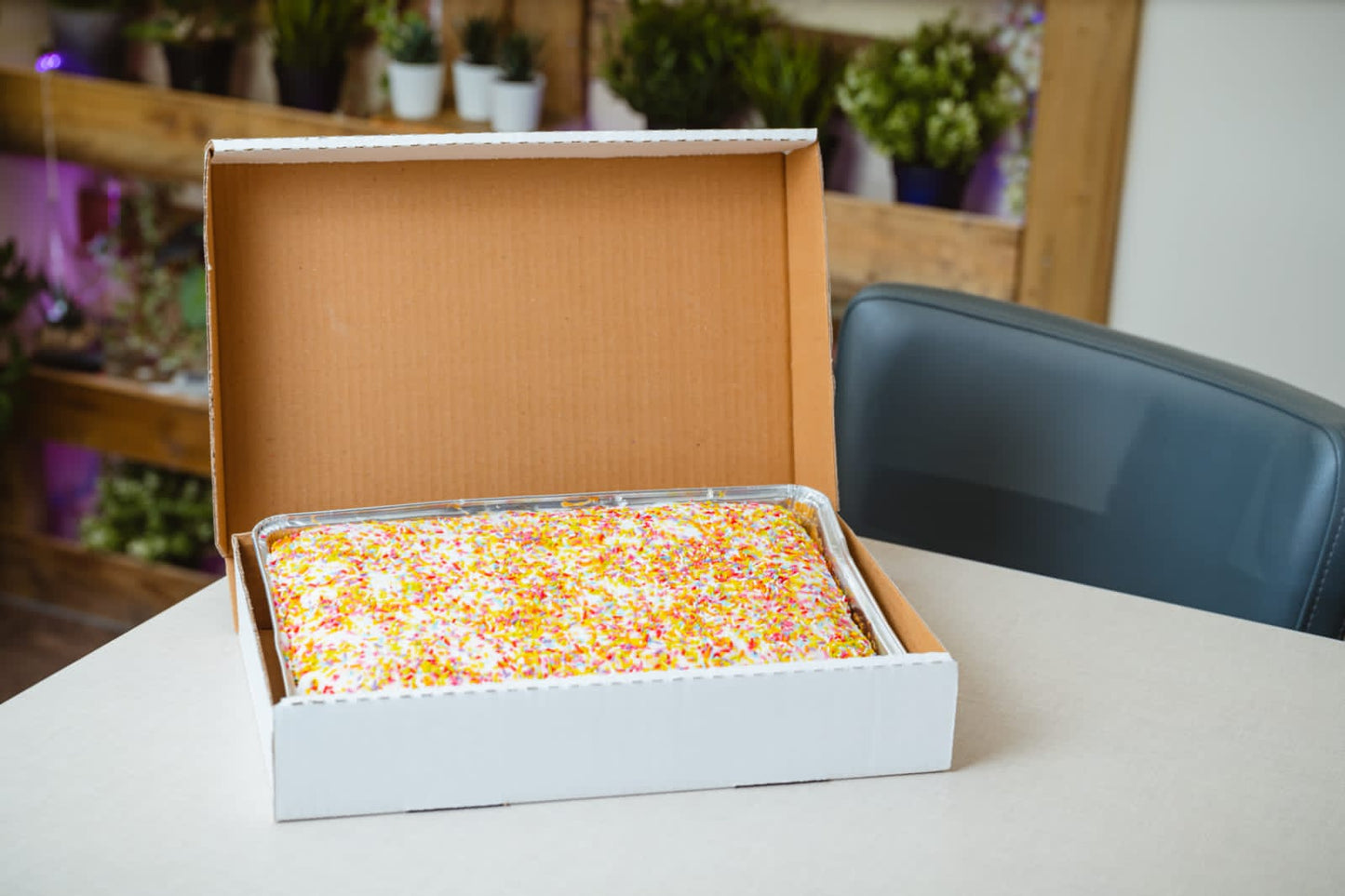 Sprinkle Sponge Cake Traybake - Cake Pops Parties