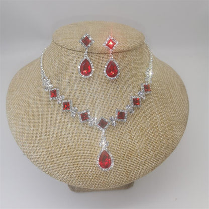 Vintage Rhinestone Necklace & Earrings Set - Cake Pops Parties