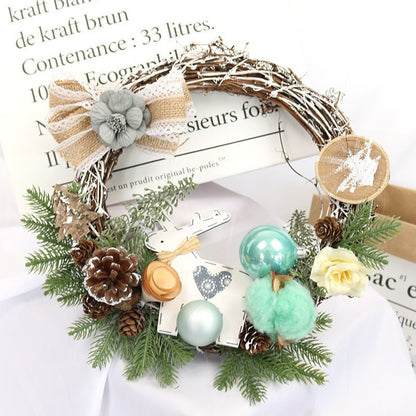 Wooden Christmas Garland - Cake Pops Parties
